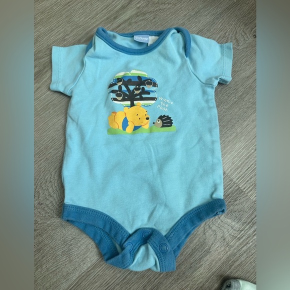 Pooh bodysuit - Picture 1 of 1